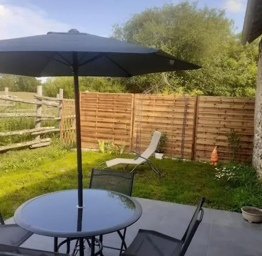 à L'ombre Du Figuier *